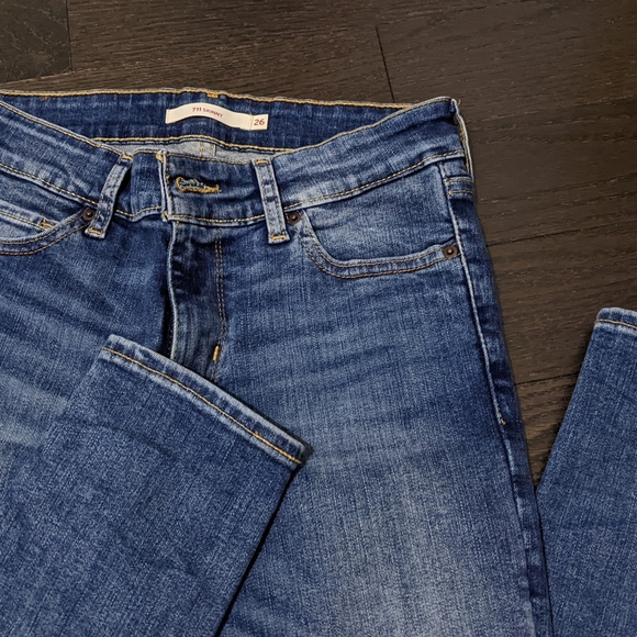 Levi's Skinny Jeans 26 x 30 with Pockets - Picture 2 of 5
